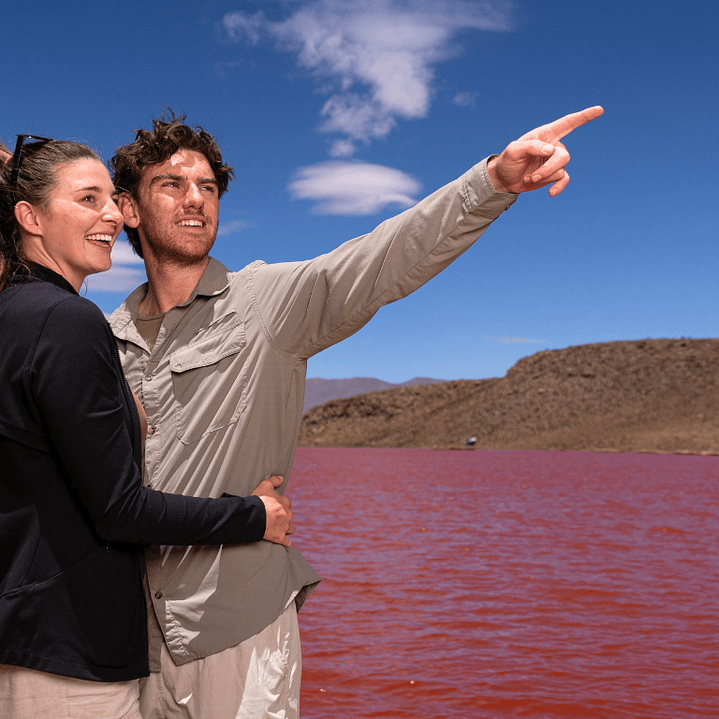 Tour Laguna Roja desde Iquique: Mística y Oculta (Full Day) 1