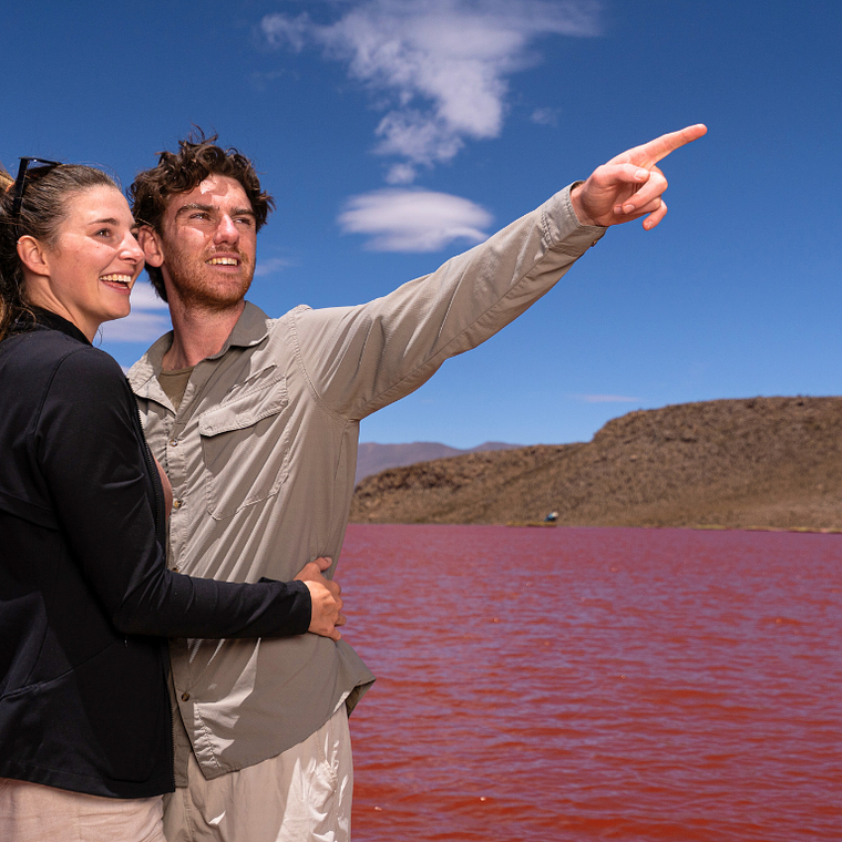 Tour Laguna Roja desde Iquique: Mística y Oculta (Full Day) 1