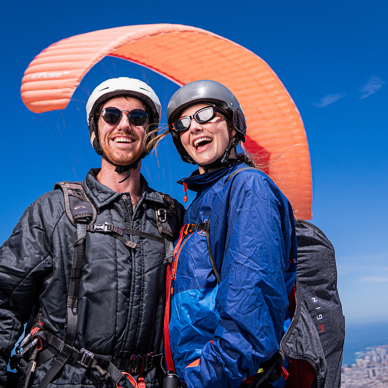 Pack Adrenalina Iquique: Vuelo en Parapente y Sandboard en un Día Descuento Especial 3