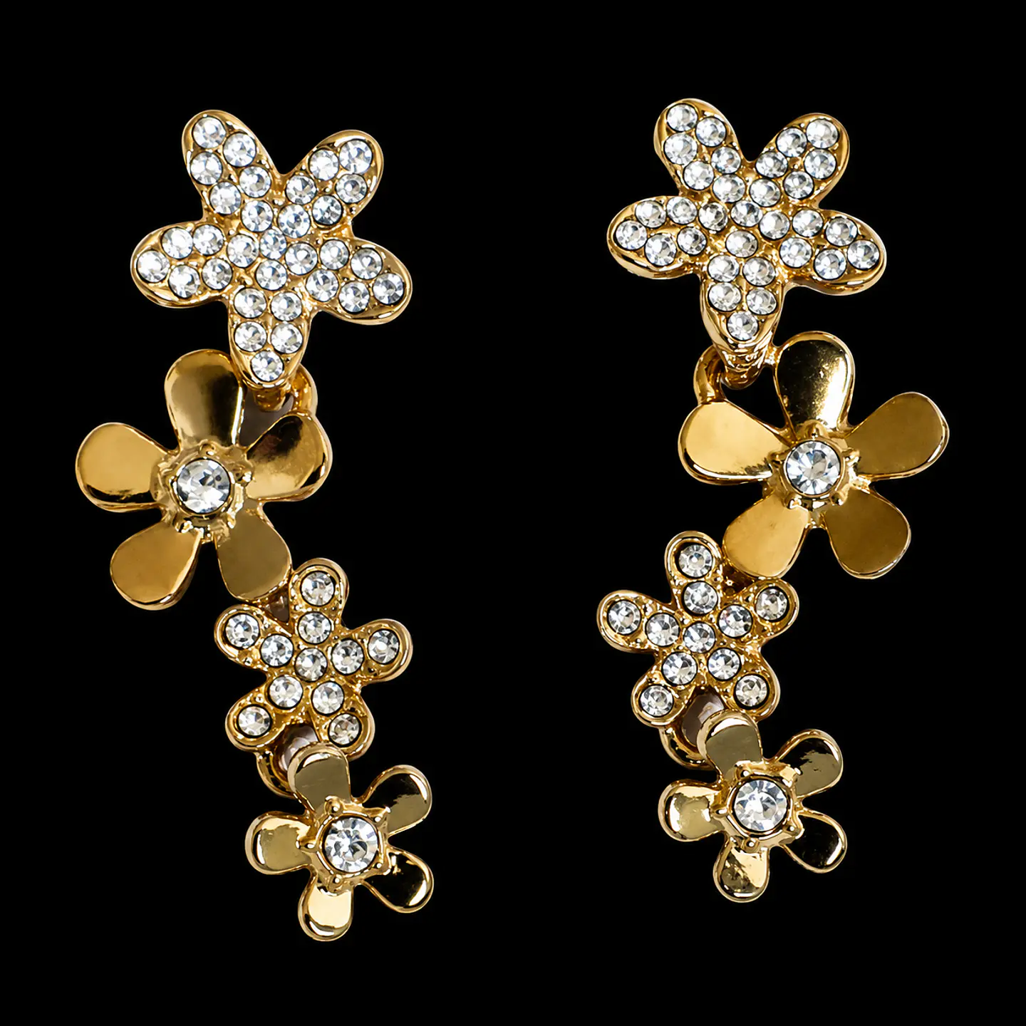 Aros flores largos  dorados modelo Leah 1