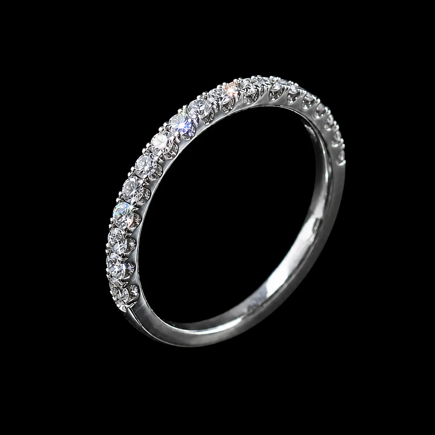 Anillo medio cintillo moissanita talla 8 1