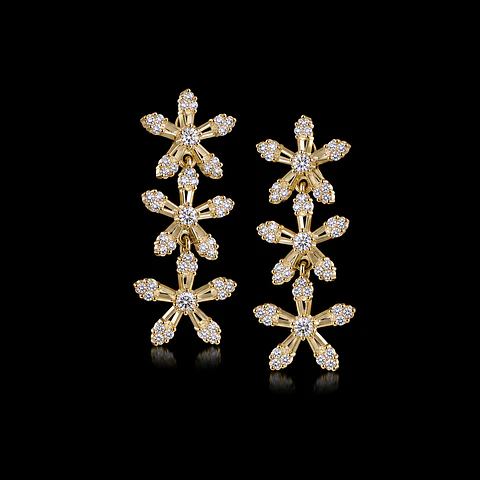 Aros flor dorados con cristales brillantes modelo Valeria