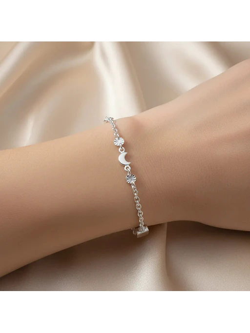 Pulsera Con Dijes Luna Y Figuras Geométricas De Plata 2