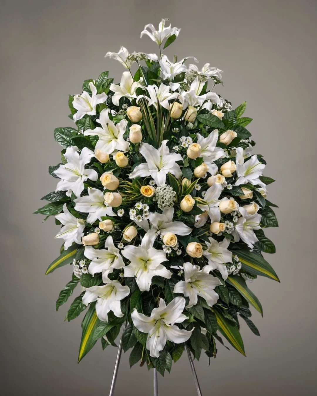 Blanca Serenidad de Lirios Blancos | TRI-058 1