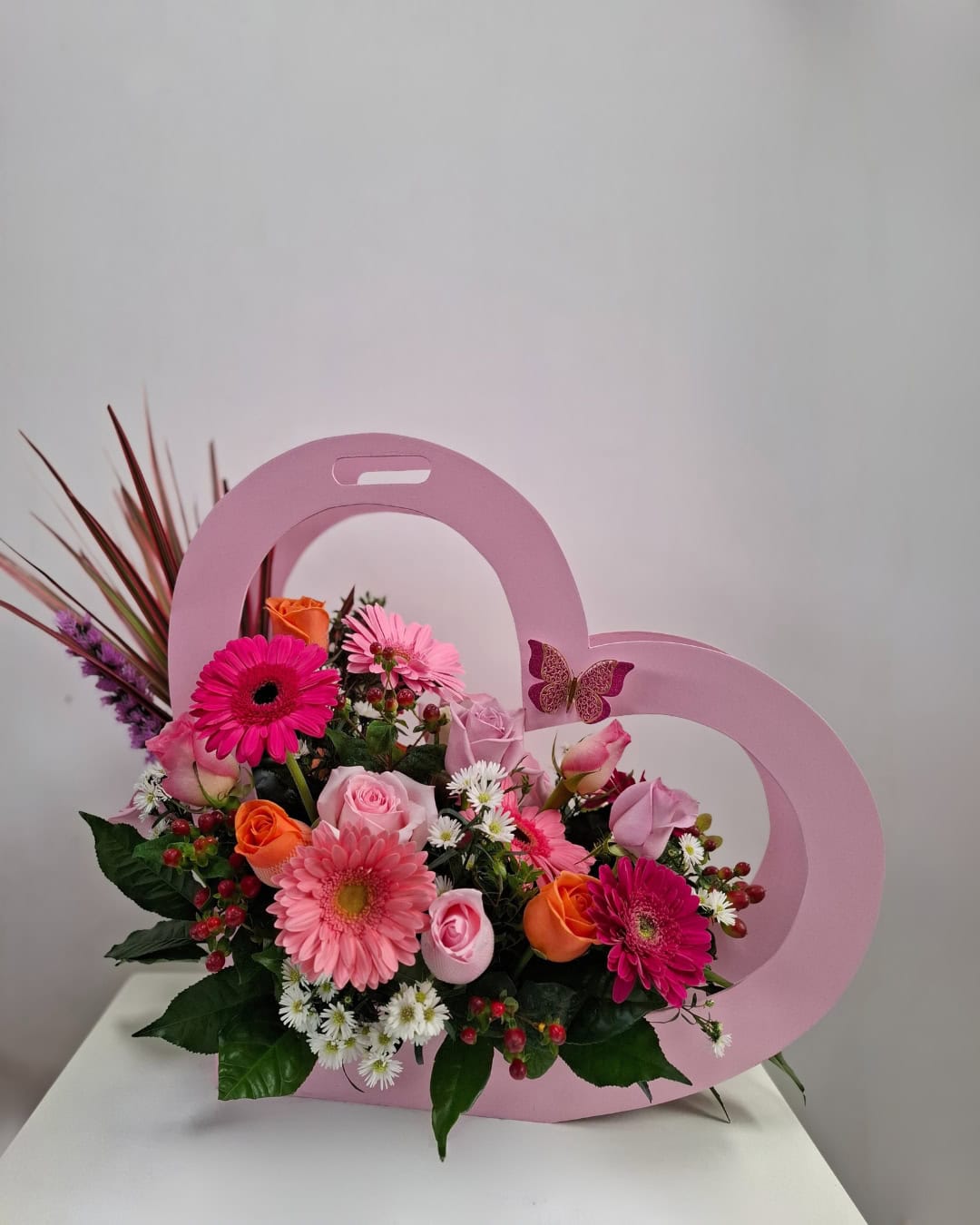 Corazón Fucsia en Madera Floral | BMA-047 1