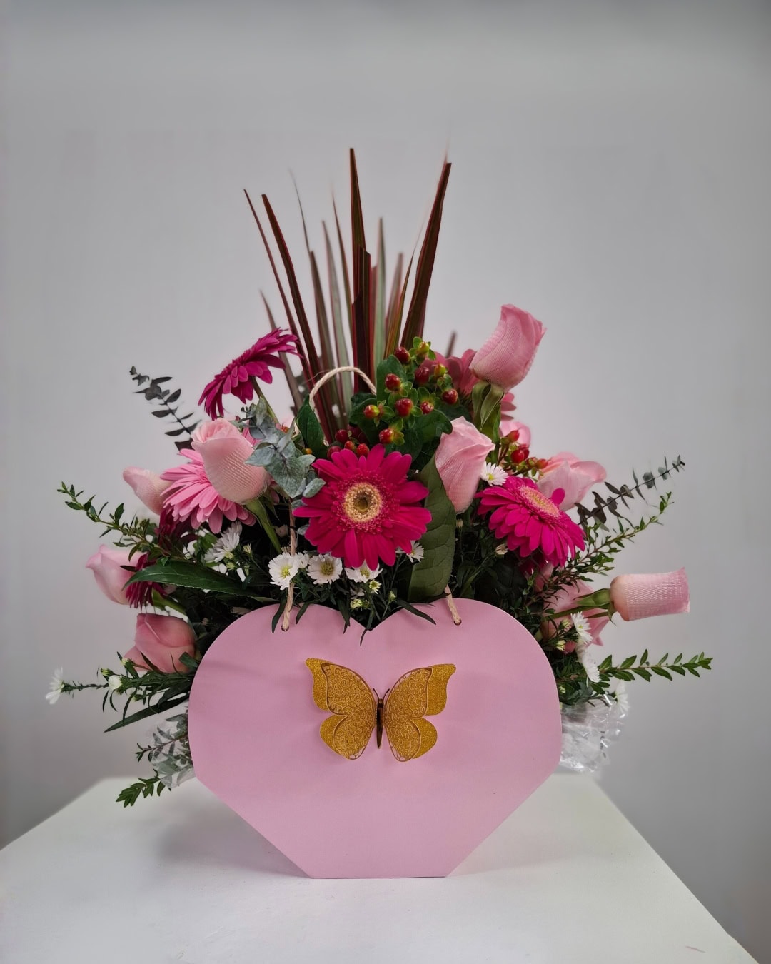 Mariposa Rosa en Madera Floral | BMA-046 1