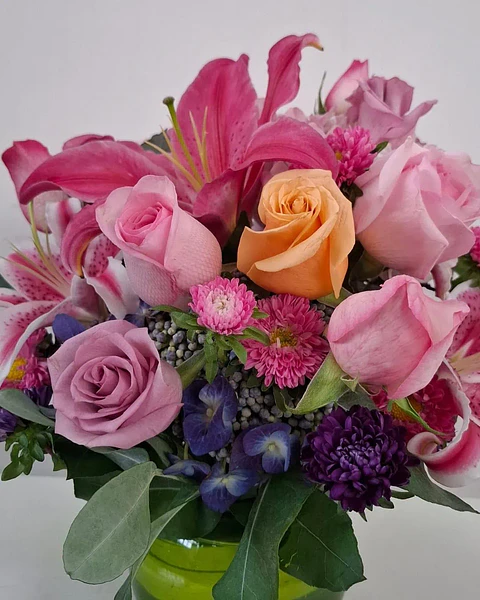 Brisa en Florero Elegante | FLR-038
