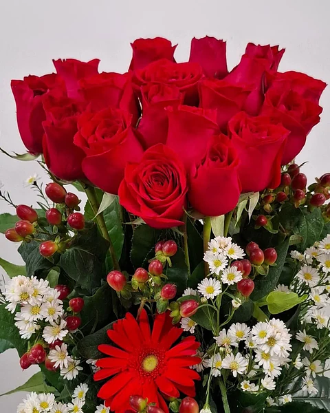 Carmesí en Florero Elegante | FLR-033