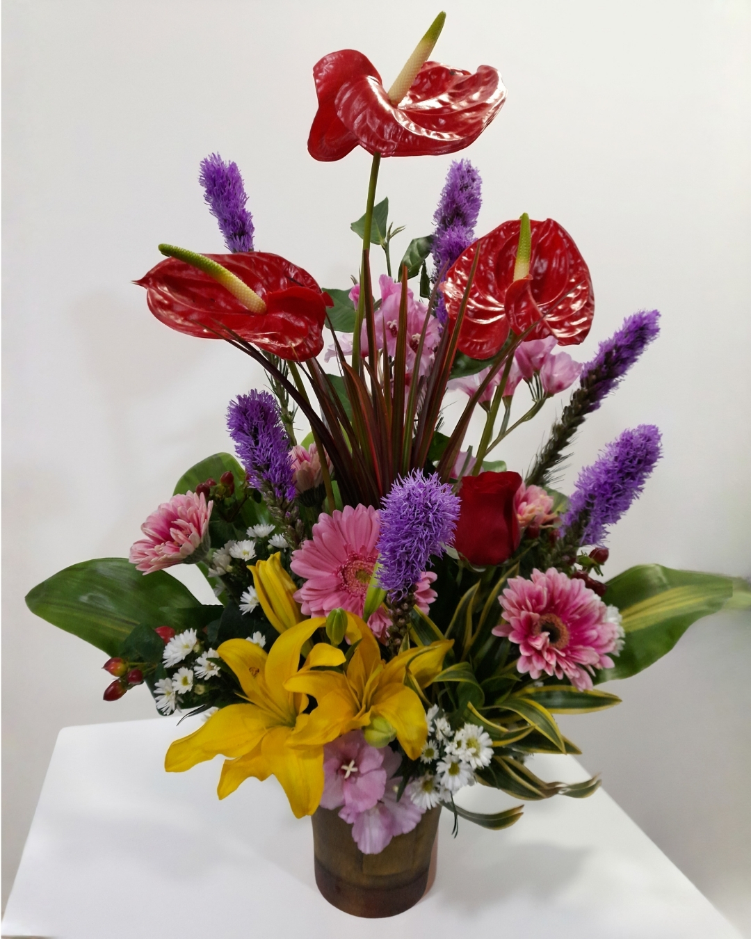 Carnaval Vibrante en Cerámica Floral | BCG-034 1