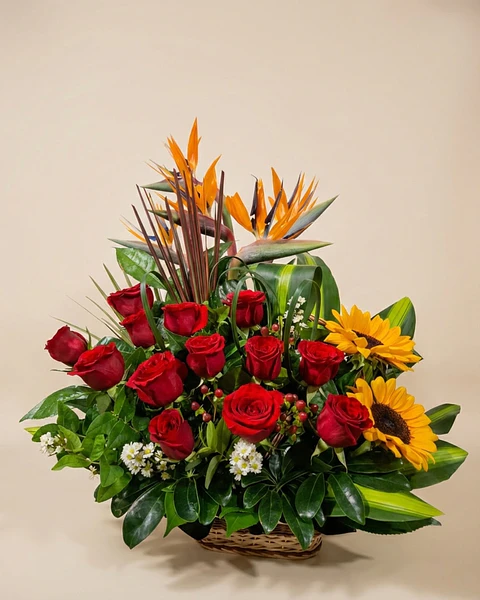 Fuego Solar en Canasta Floral | CAN-001