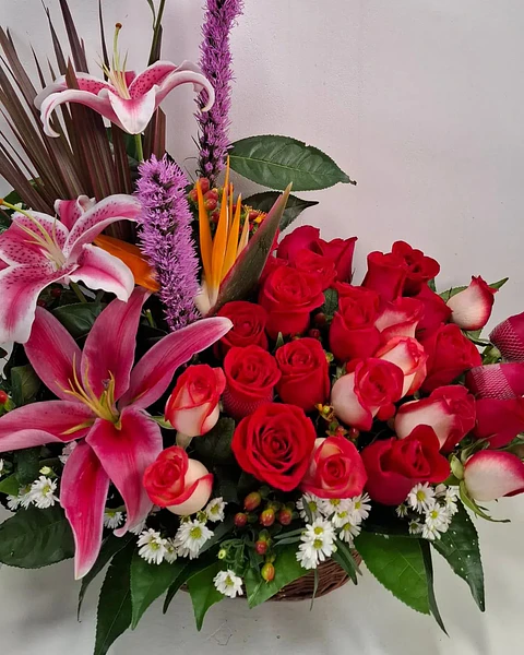 Eclipse Tropical en Canasta Floral | PRS-789