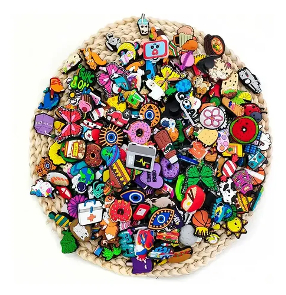 Pack 25 Charms Aleatorios Sorpresa Compatible Con Crocs Goma 3