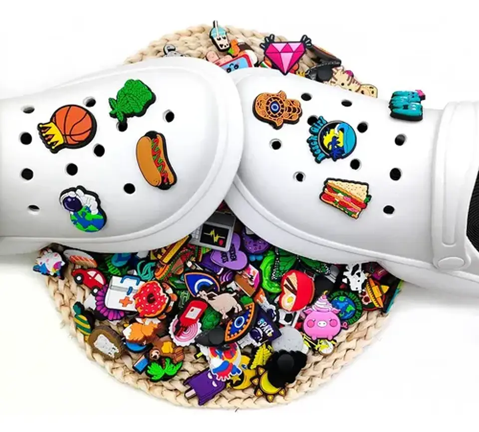 Pack 25 Charms Aleatorios Sorpresa Compatible Con Crocs Goma 4