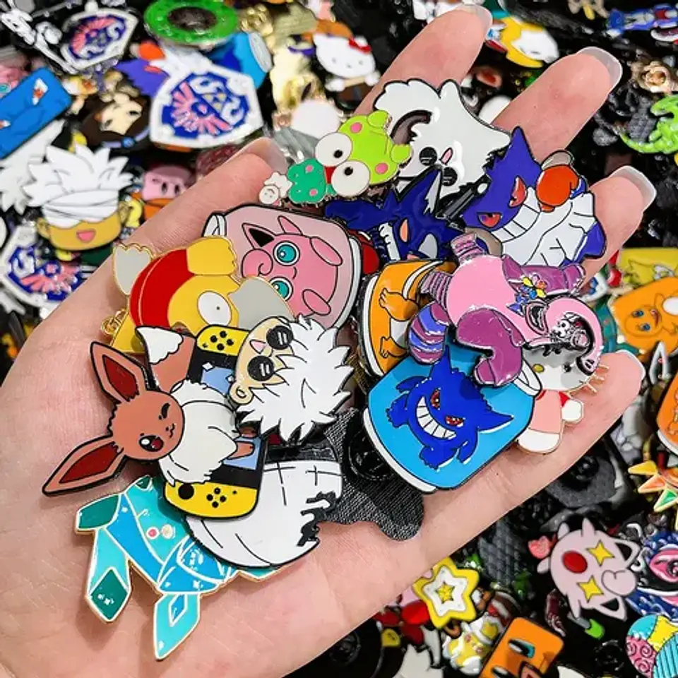 Pack 3 Pins Aleatorios Sorpresa Broche Pin Metal Esmaltado 2