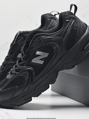 Zapatillas 530 negras completas