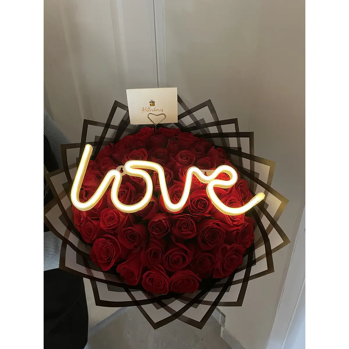 Ramo de 50 rosas+letras Love LED
