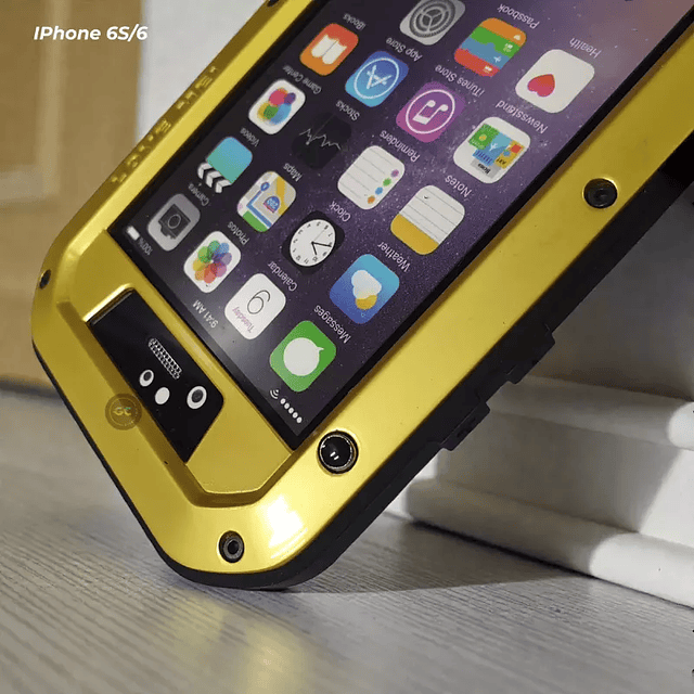 Protector Love Mei iPhone 6S / 6 - Metálico con Pernos - Amarillo/Negro