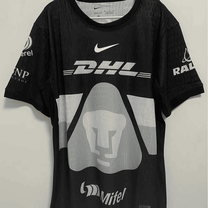 Player: 25-26 Tigres de la UANL Goalkeeper 1