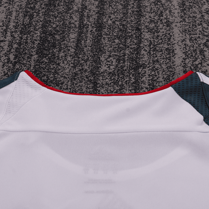 Retro Kids: 06-08 Liverpool Away 10