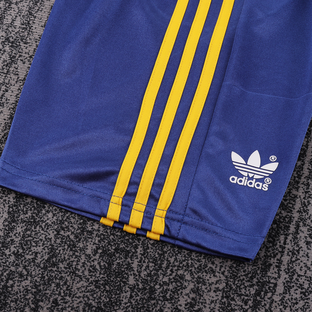 Retro Kids: 1990 Colombia Home 5