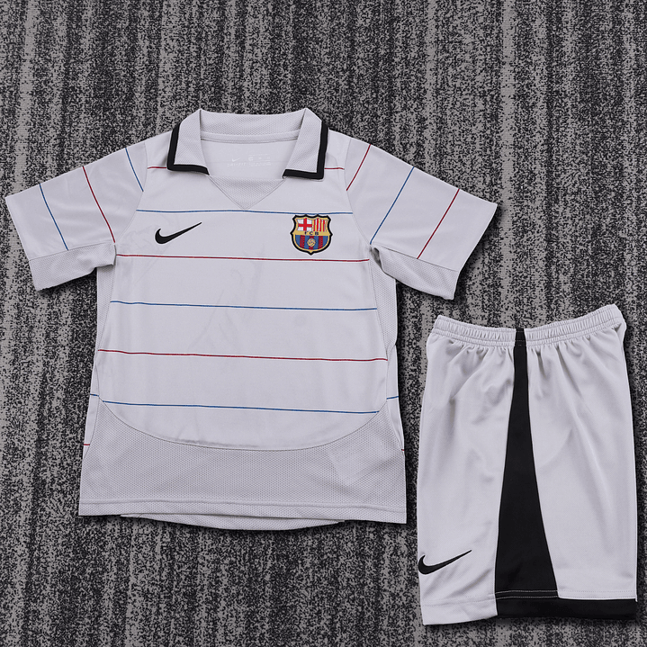 Retro Kids: 2003-2004 Futbol Club Barcelona Away Long-Sleeve  1