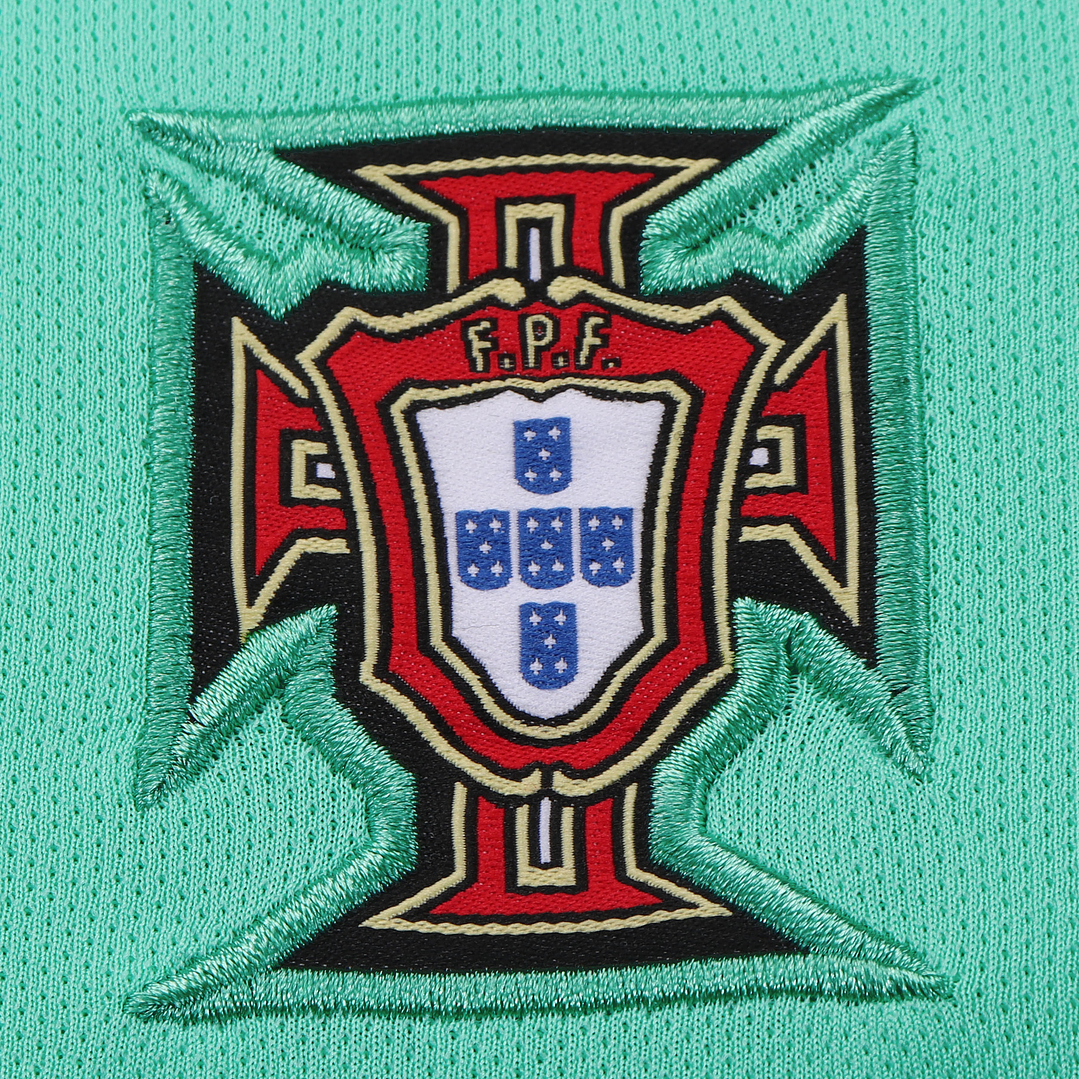 Retro Kids: 2016 Portugal Away 8