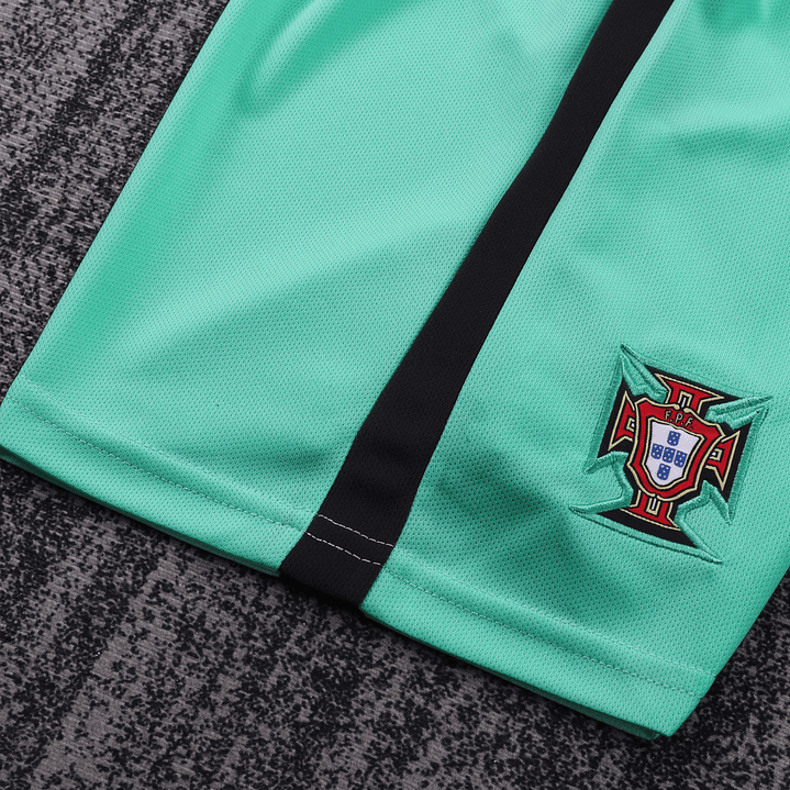 Retro Kids: 2016 Portugal Away 9