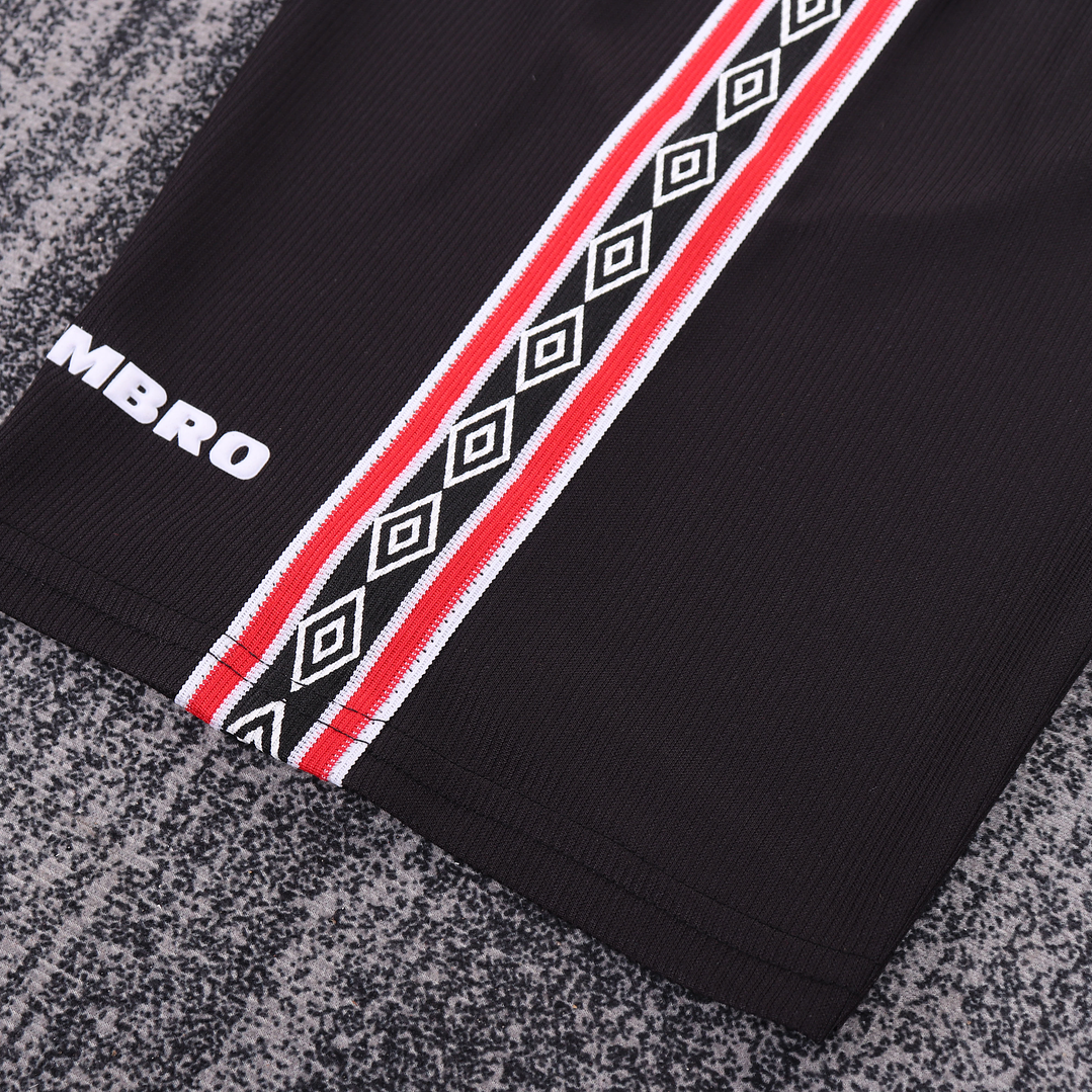 Retro Kids: 1998-1999 Manchester Away 10