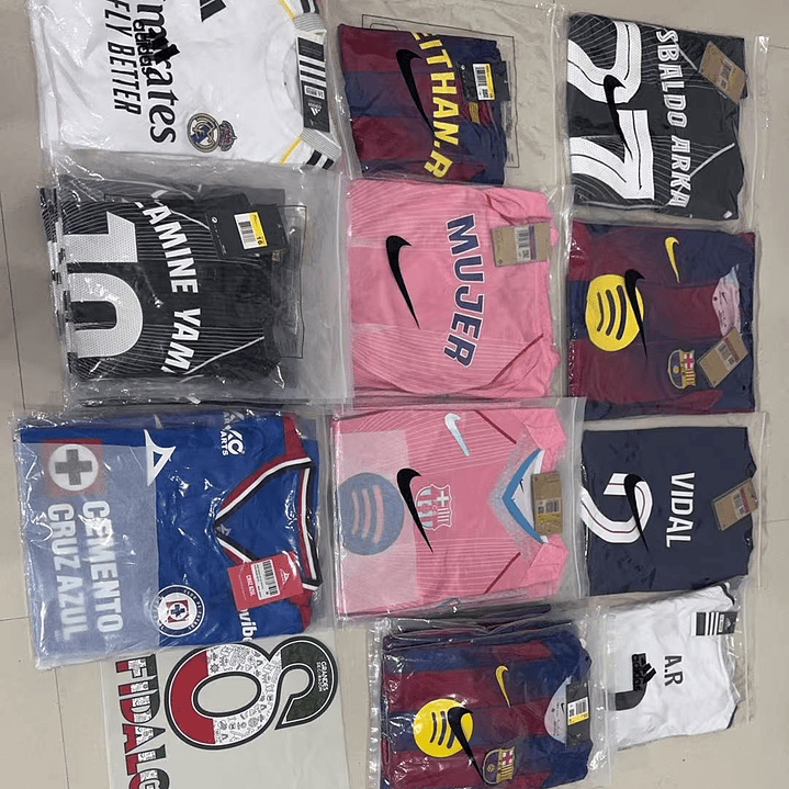 Football jersey collectible boxes: 1 piece, 2 pieces, 3 pieces, 4 pieces, 5 pieces 2