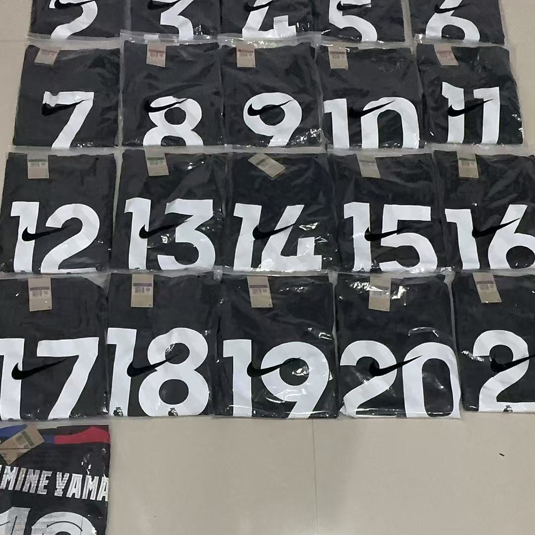 Football jersey collectible boxes: 1 piece, 2 pieces, 3 pieces, 4 pieces, 5 pieces 3