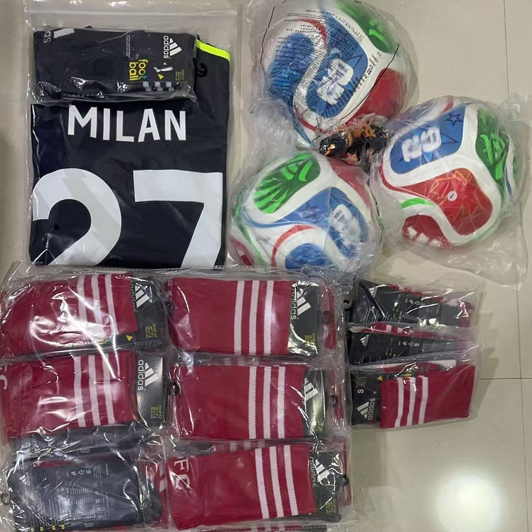 Football jersey collectible boxes: 1 piece, 2 pieces, 3 pieces, 4 pieces, 5 pieces 12