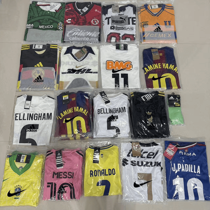 Football jersey collectible boxes: 1 piece, 2 pieces, 3 pieces, 4 pieces, 5 pieces 13