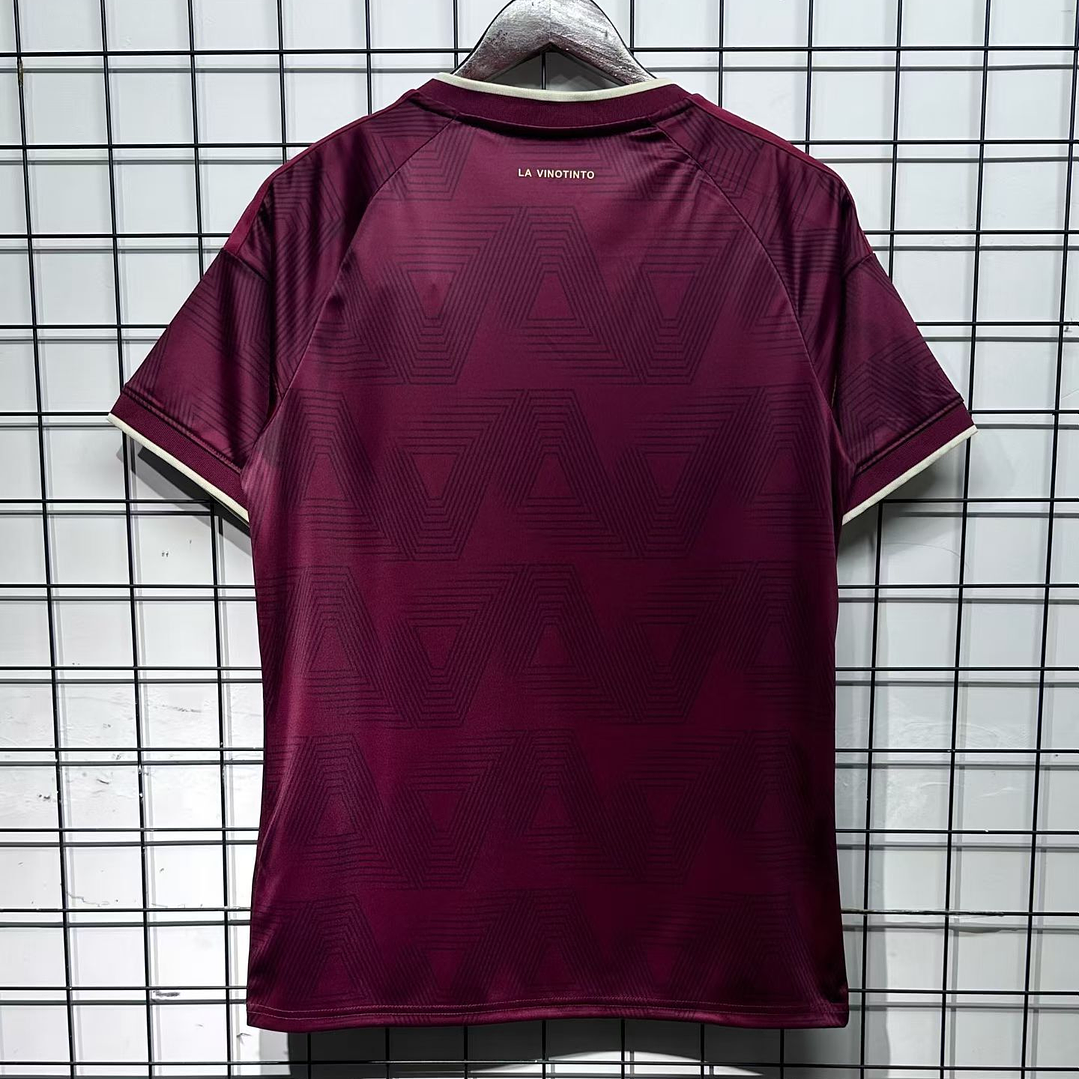 Fan: 25-26 Venezuela Home   2