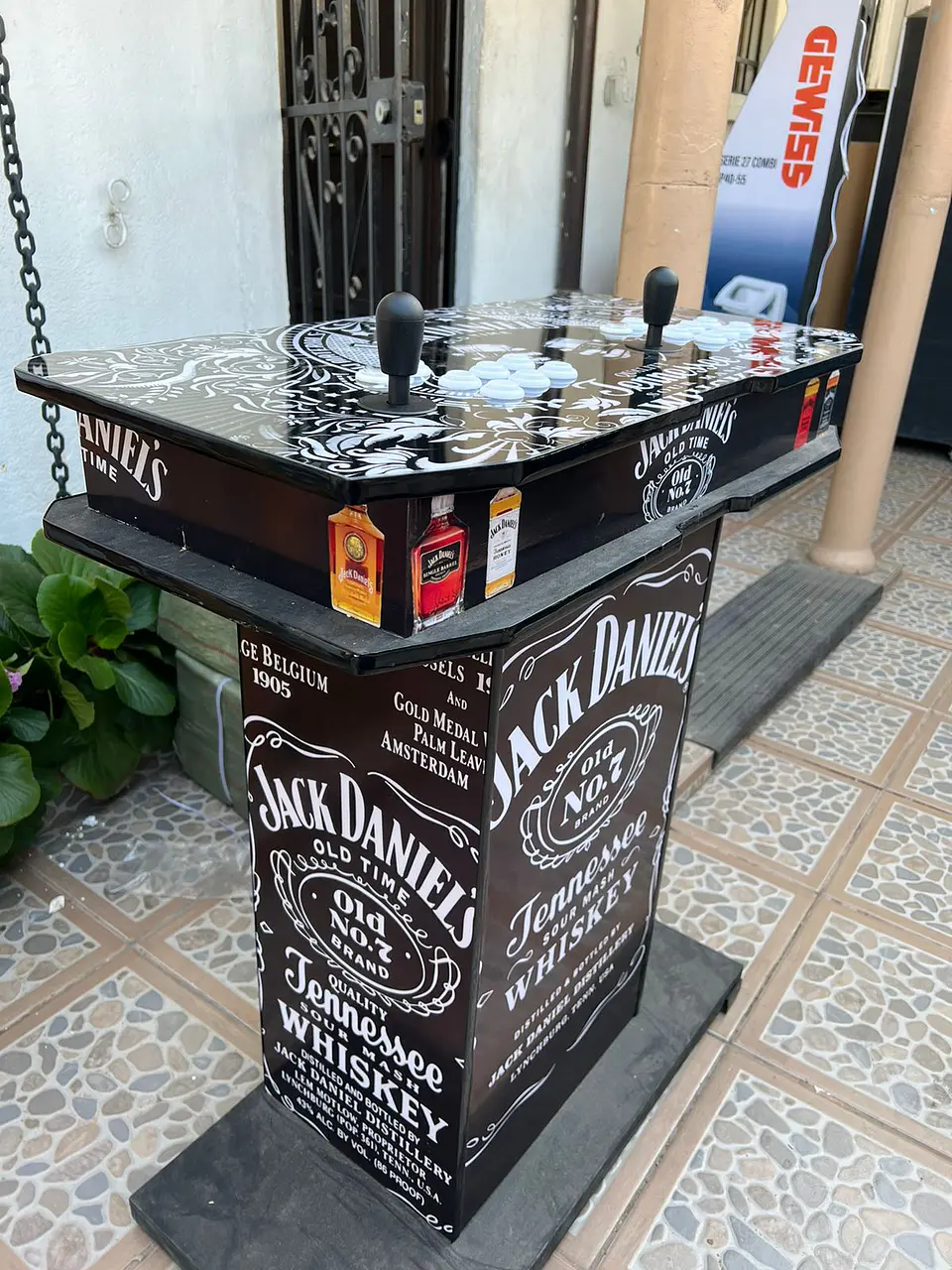 Pedestal Jack 64Gb 10.500 Juegos + 150 PS1 en 30 emuladores 1