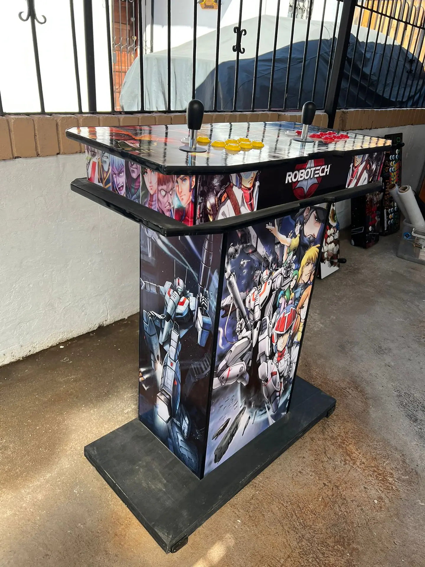 Pedestal Robotech 64Gb 10.500 Juegos + 150 PS1 en 30 emuladores 1