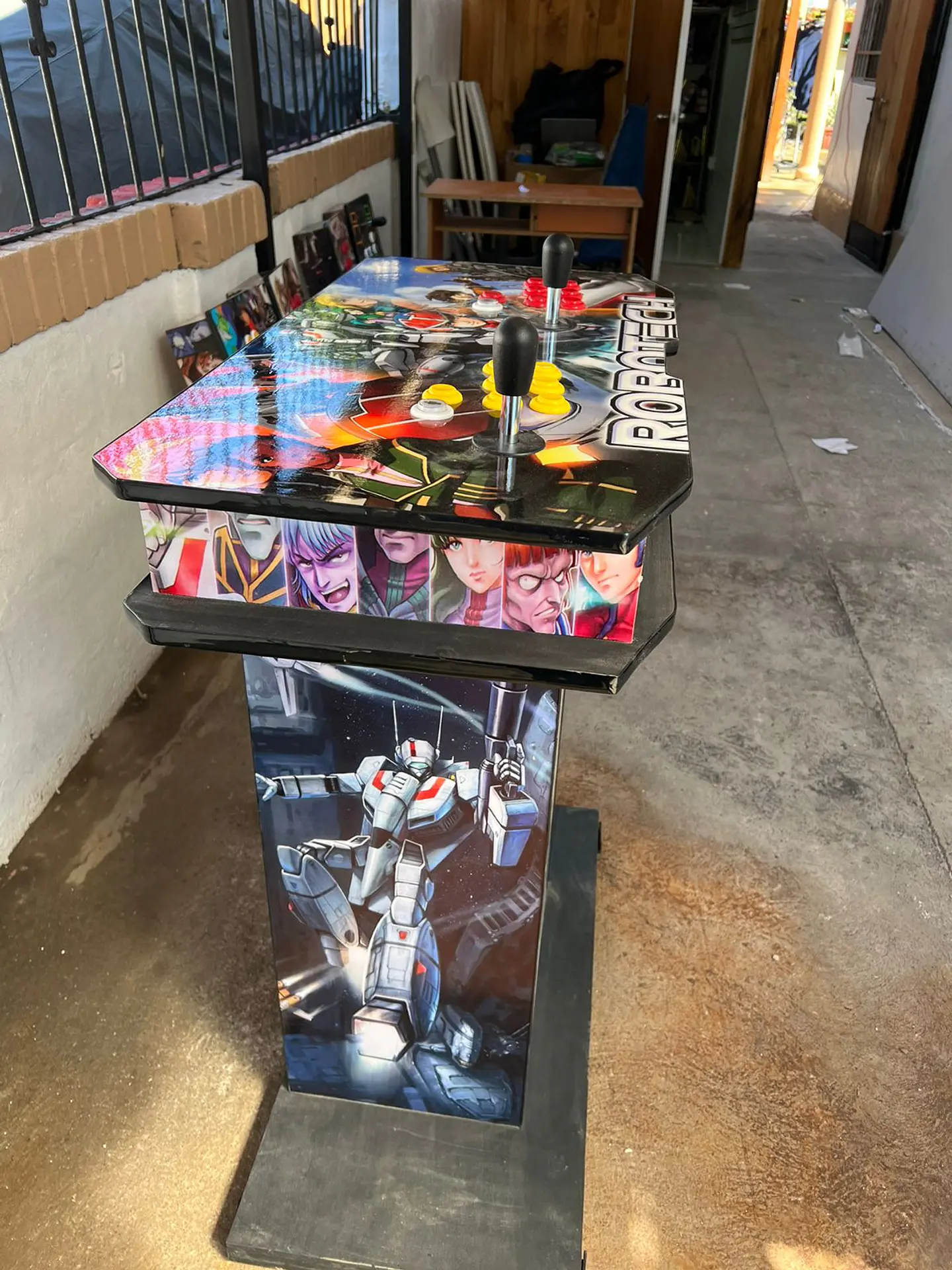 Pedestal Robotech 64Gb 10.500 Juegos + 150 PS1 en 30 emuladores 2