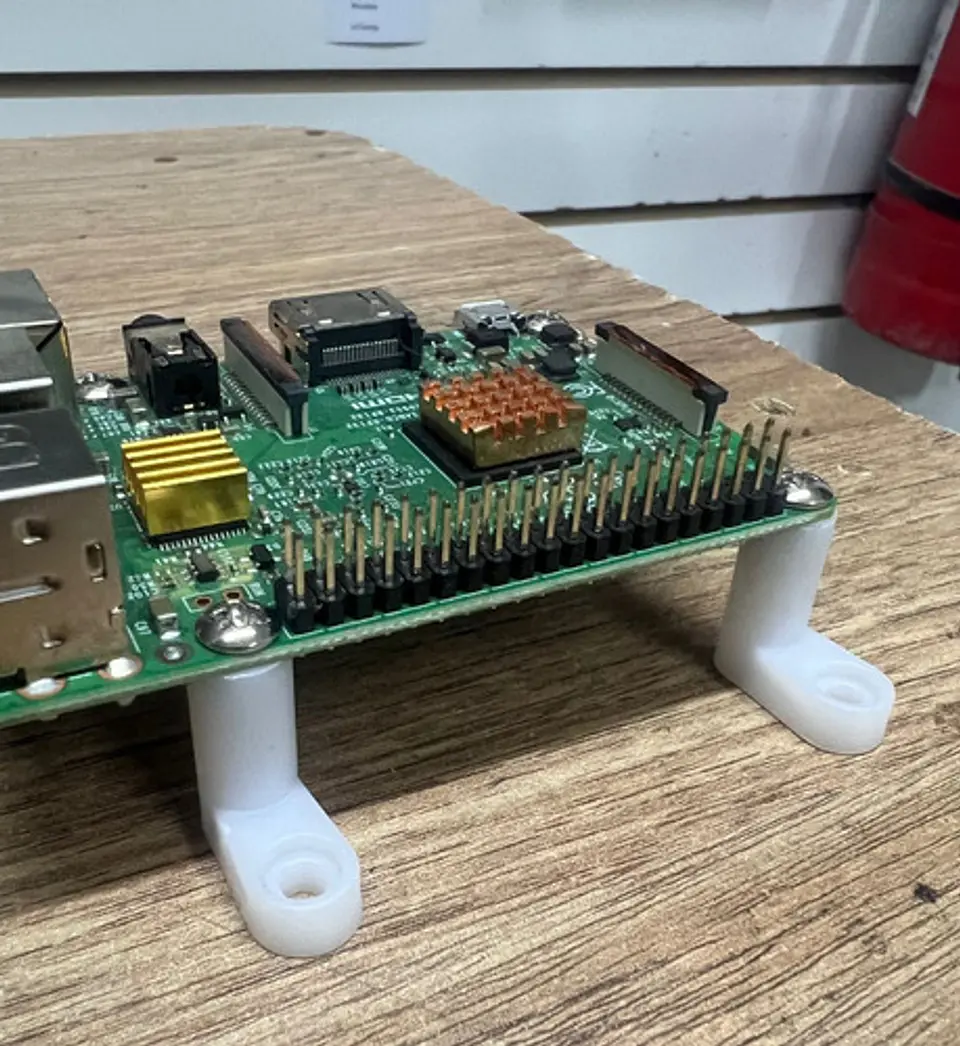 Soporte Para Placas Raspberry Pi 3 & Pi 4 (suple La Carcasa) 2