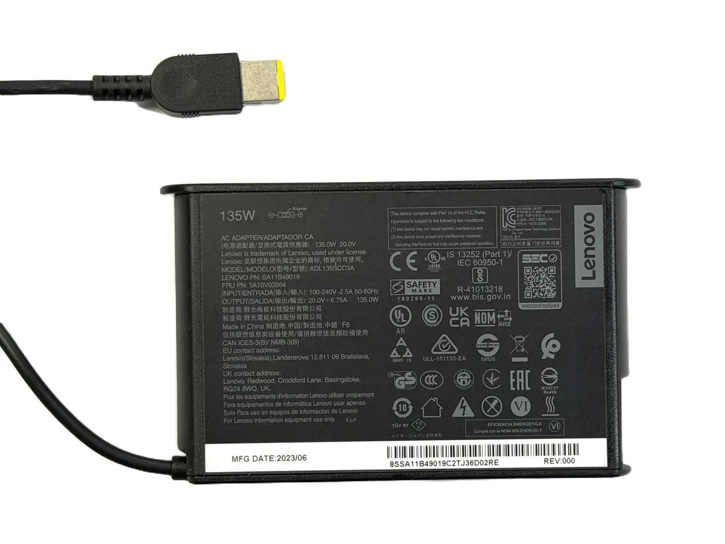Cargador Lenovo Original 135w Pin Cuadrado / Modelo 2026 1