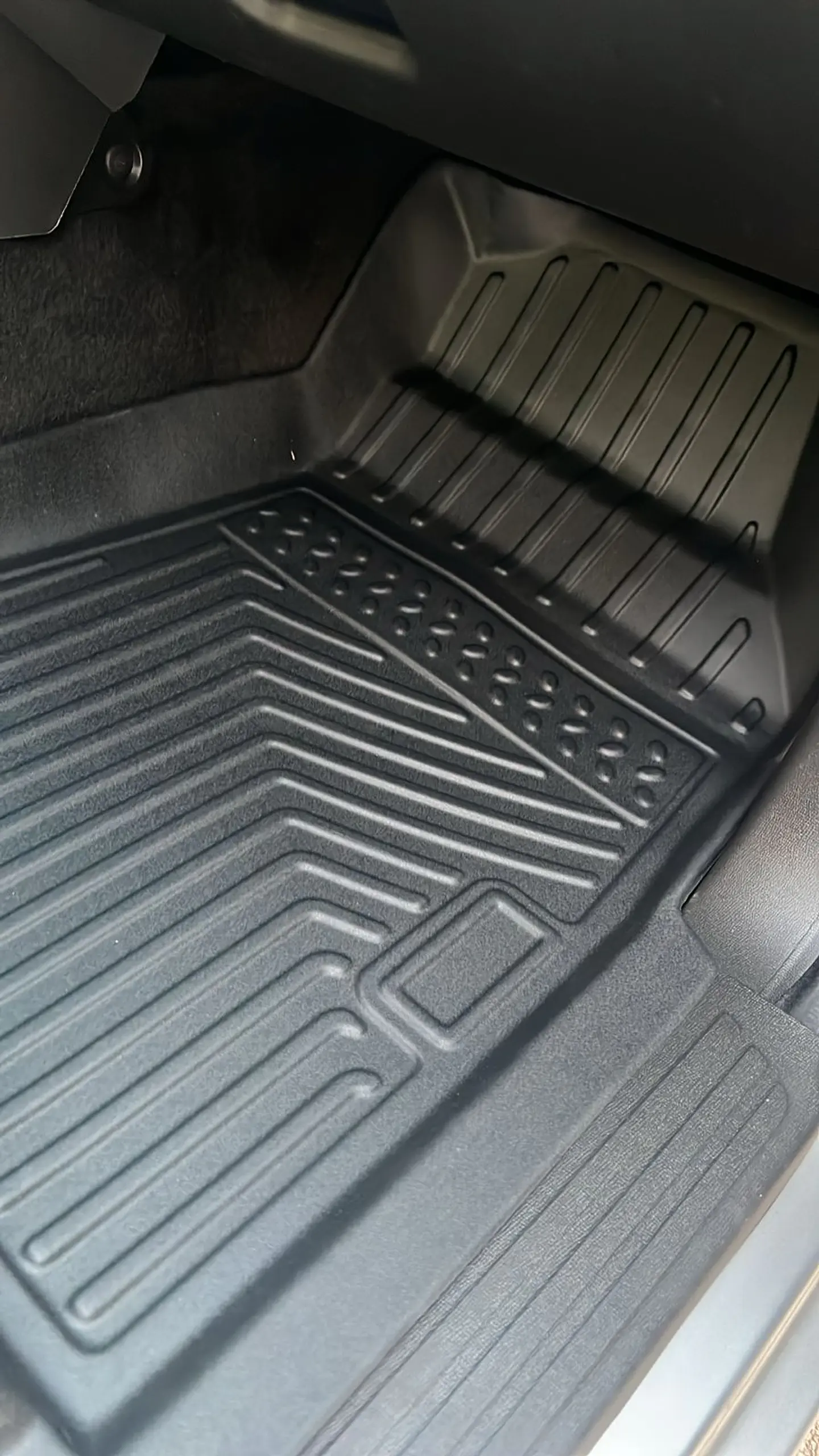 Pisos Calce Perfecto 3D para Chevrolet Colorado 2015-2026 KAD 3