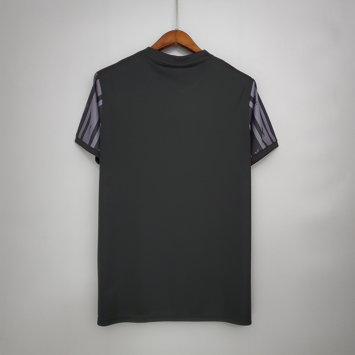 LIVERPOOL EDICIÓN ESPECIAL HOMBRE (RETRO) 6