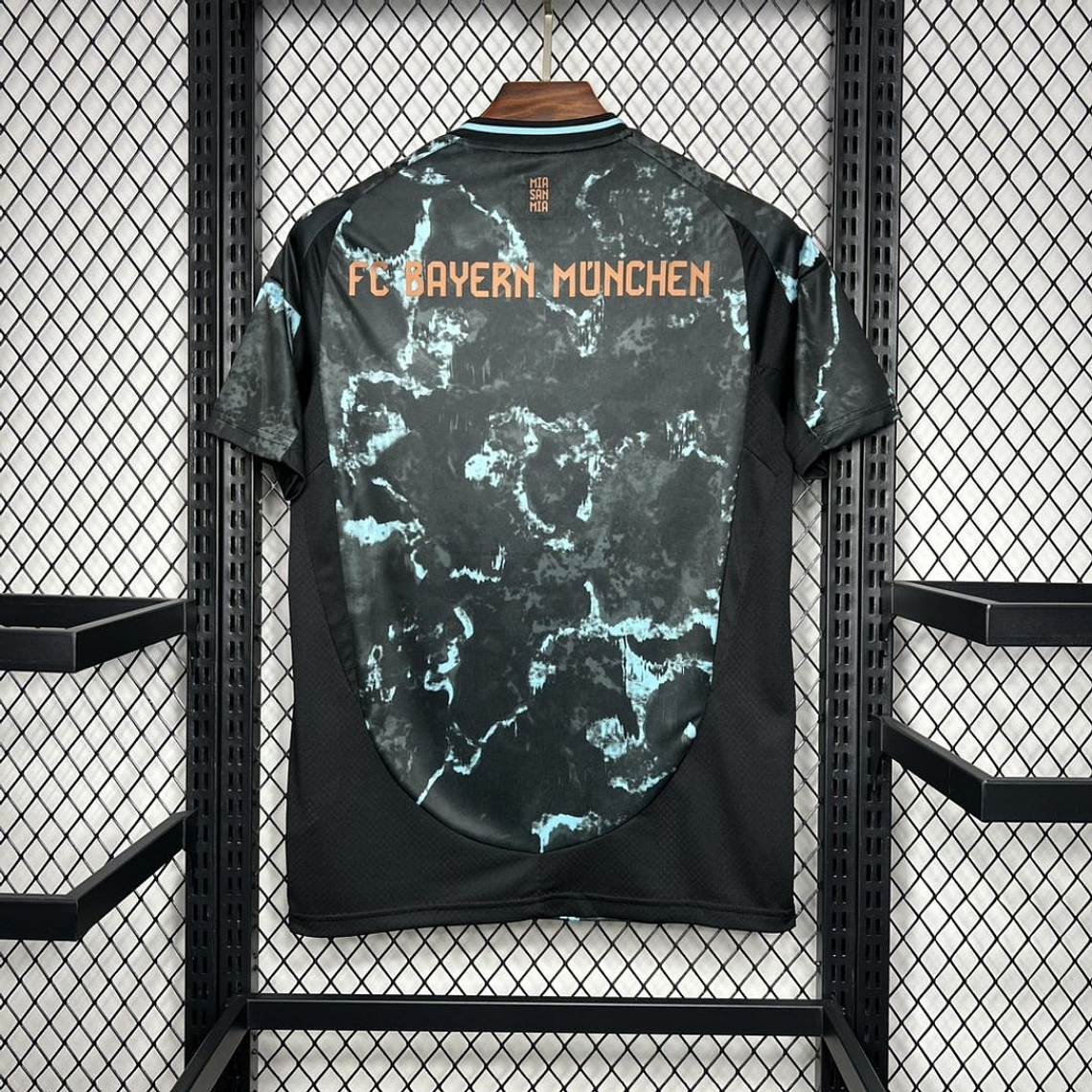 BAYERN MUNICH II 24/25 HOMBRE 3