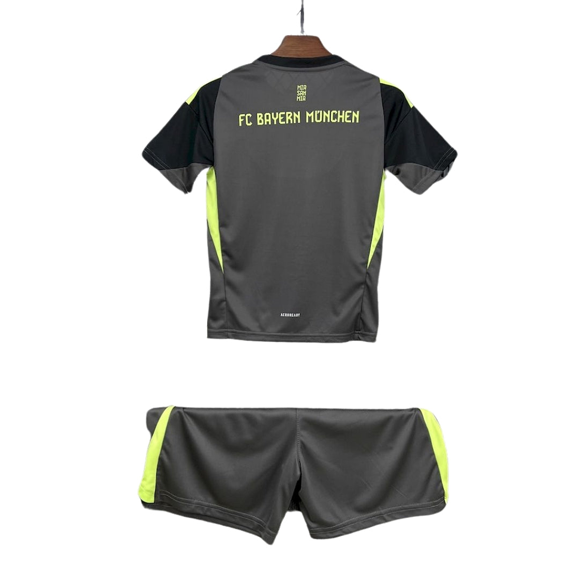 BAYERN MUNICH III PORTERO 25/26 CONJUNTO INFANTIL 2