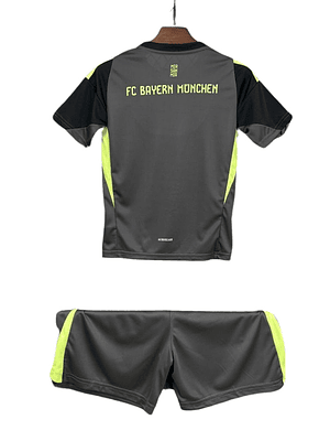 BAYERN MUNICH III PORTERO 25/26 CONJUNTO INFANTIL