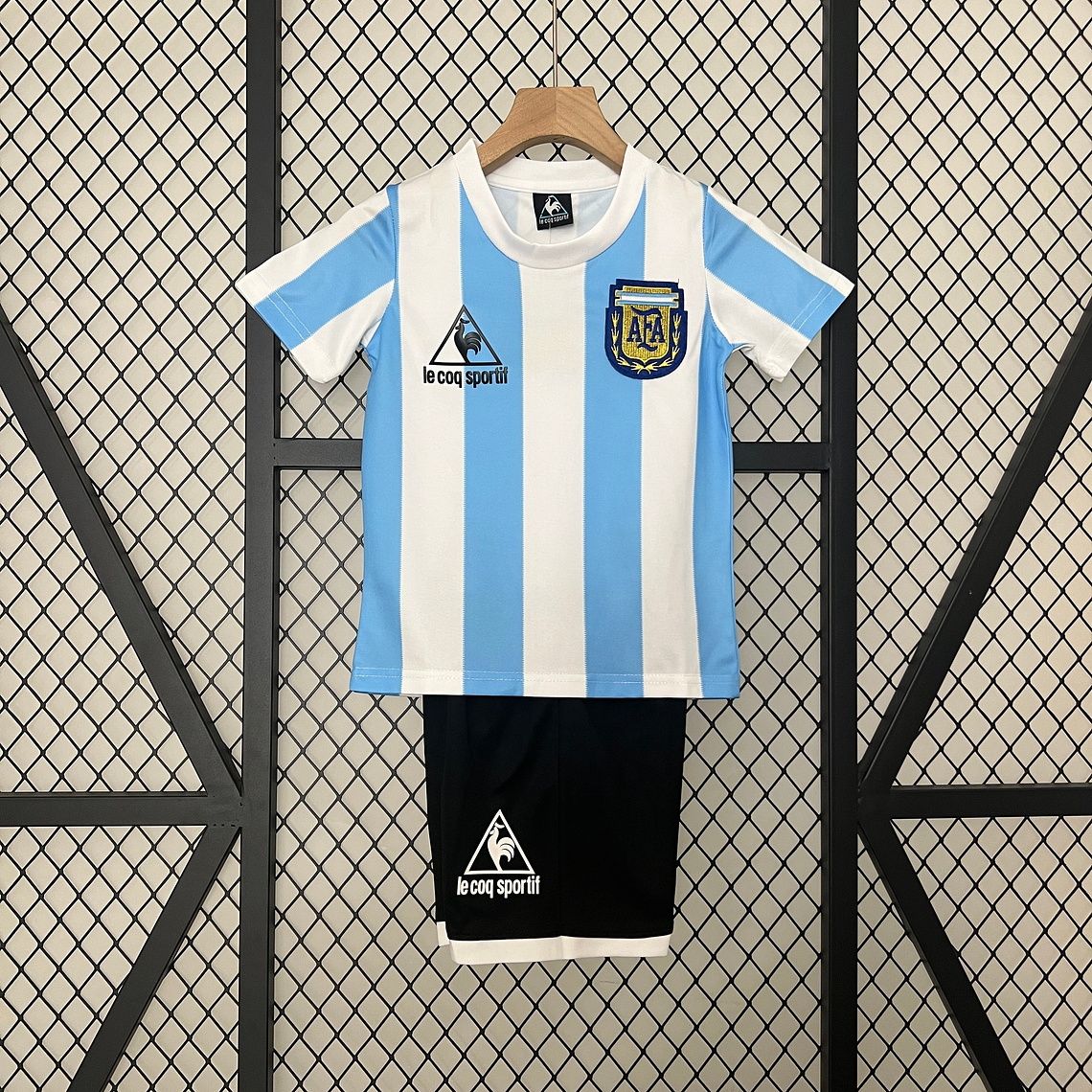 ARGENTINA I 1986 CONJUNTO INFANTIL (RETRO) 1