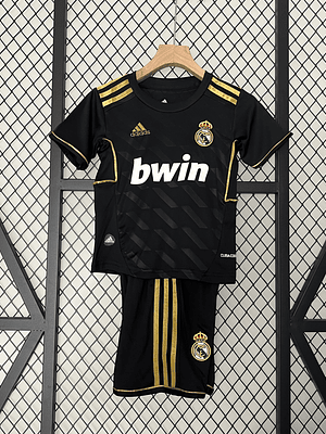 REAL MADRID II 11/12 CONJUNTO INFANTIL (RETRO)