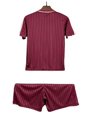 BAYERN MUNICH TERRACE ICONS 25/26 CONJUNTO INFANTIL