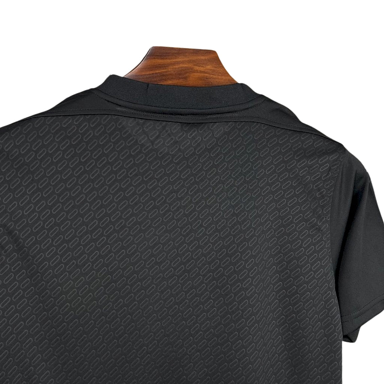 LIVERPOOL EDICIÓN ESPECIAL 25/26 HOMBRE 5