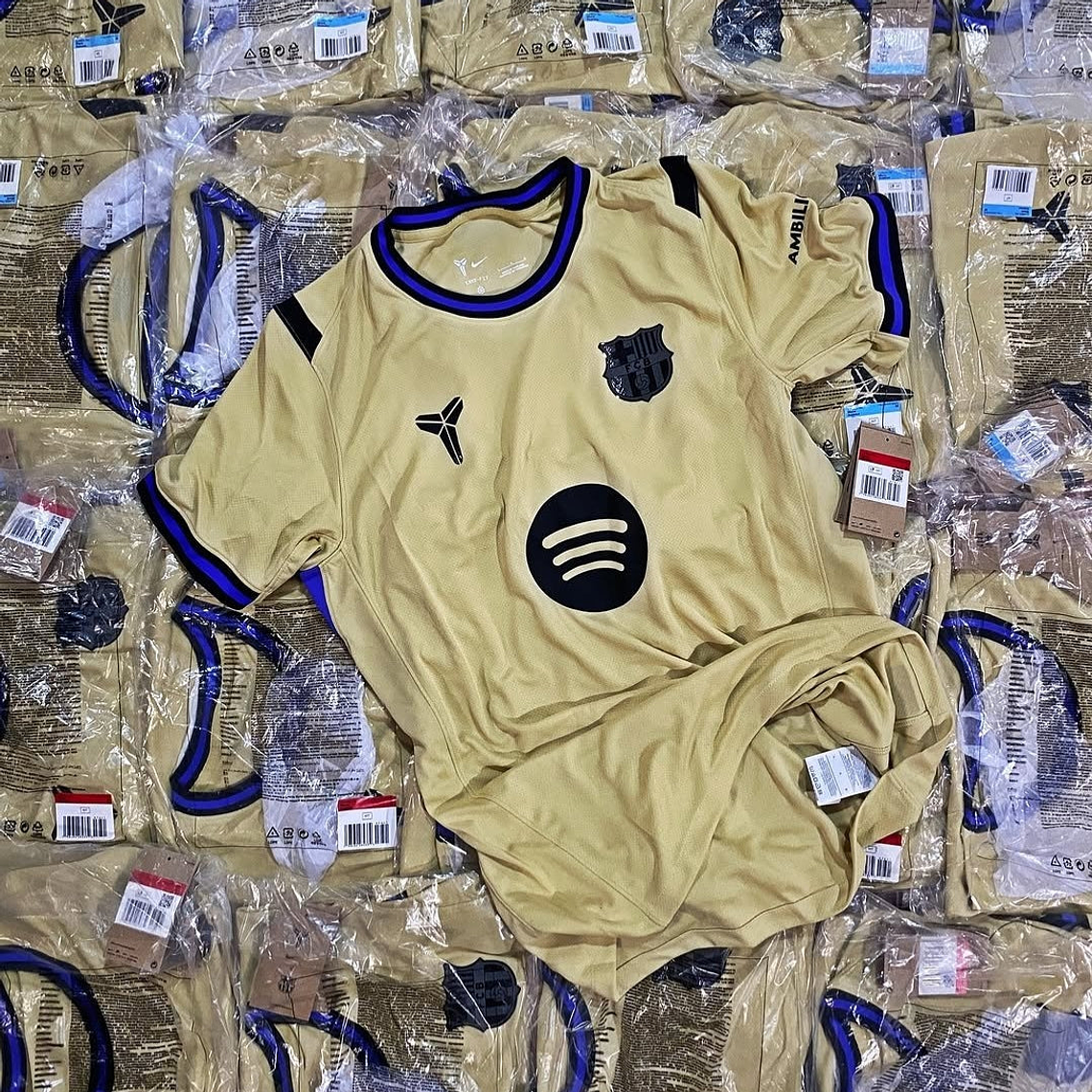 BARCELONA II MAMBA EDICIÓN 25/26 HOMBRE 6