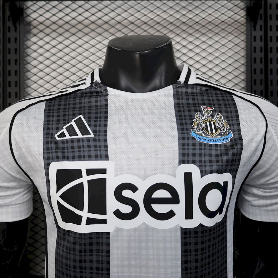 NEWCASTLE UNITED I 25/26 HOMBRE (VERSIÓN JUGADOR) 3