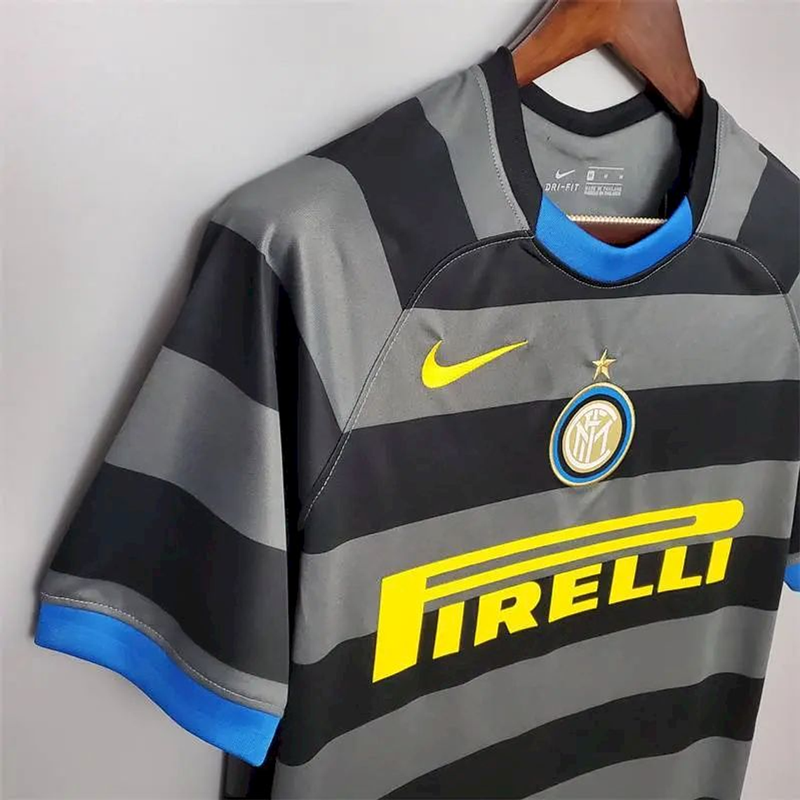INTER DE MILAN III 20/21 HOMBRE (RETRO) 3